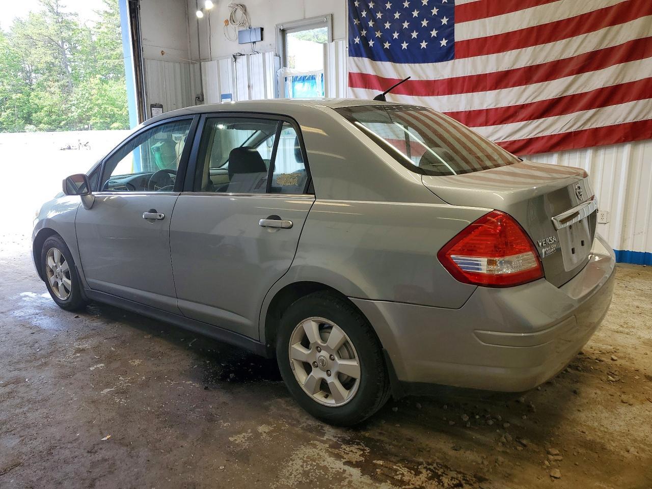 2007 Nissan Versa 1.8 S - Фото 2
