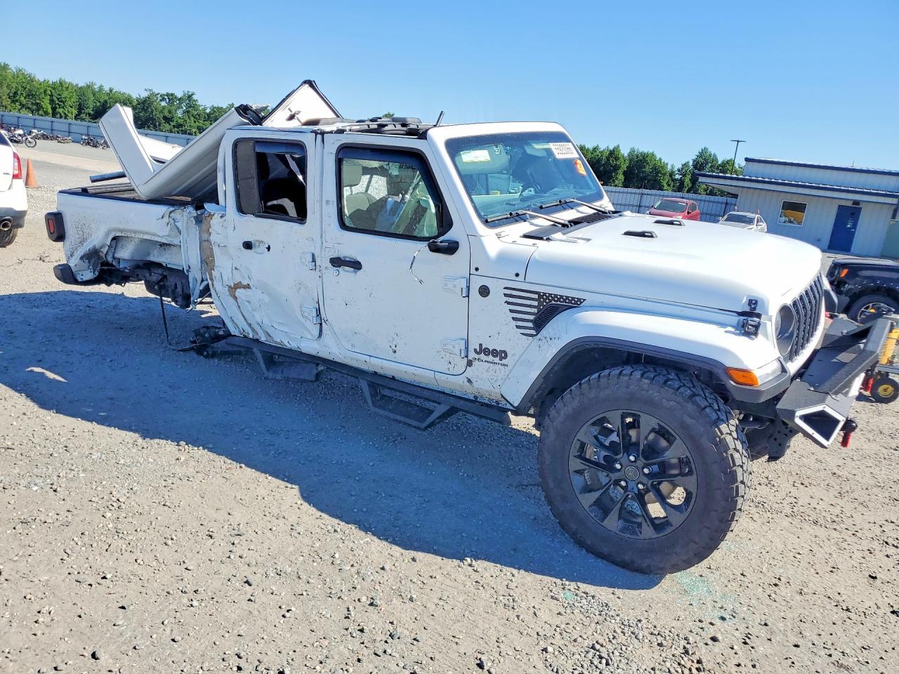 2025 Jeep Gladiator Sport - Image 4