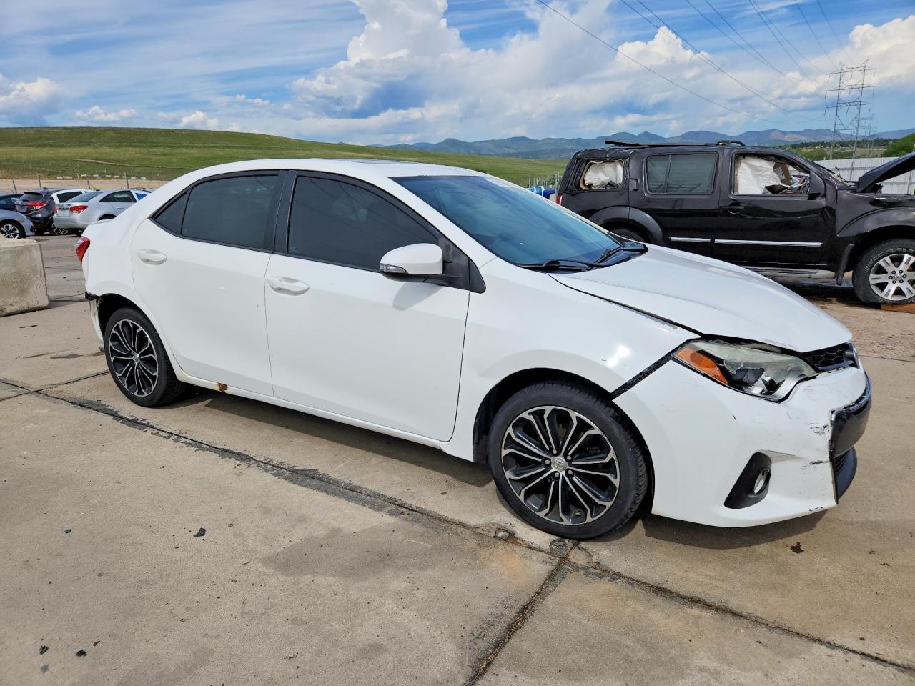 2015 Toyota Corolla S Plus - Фото 4