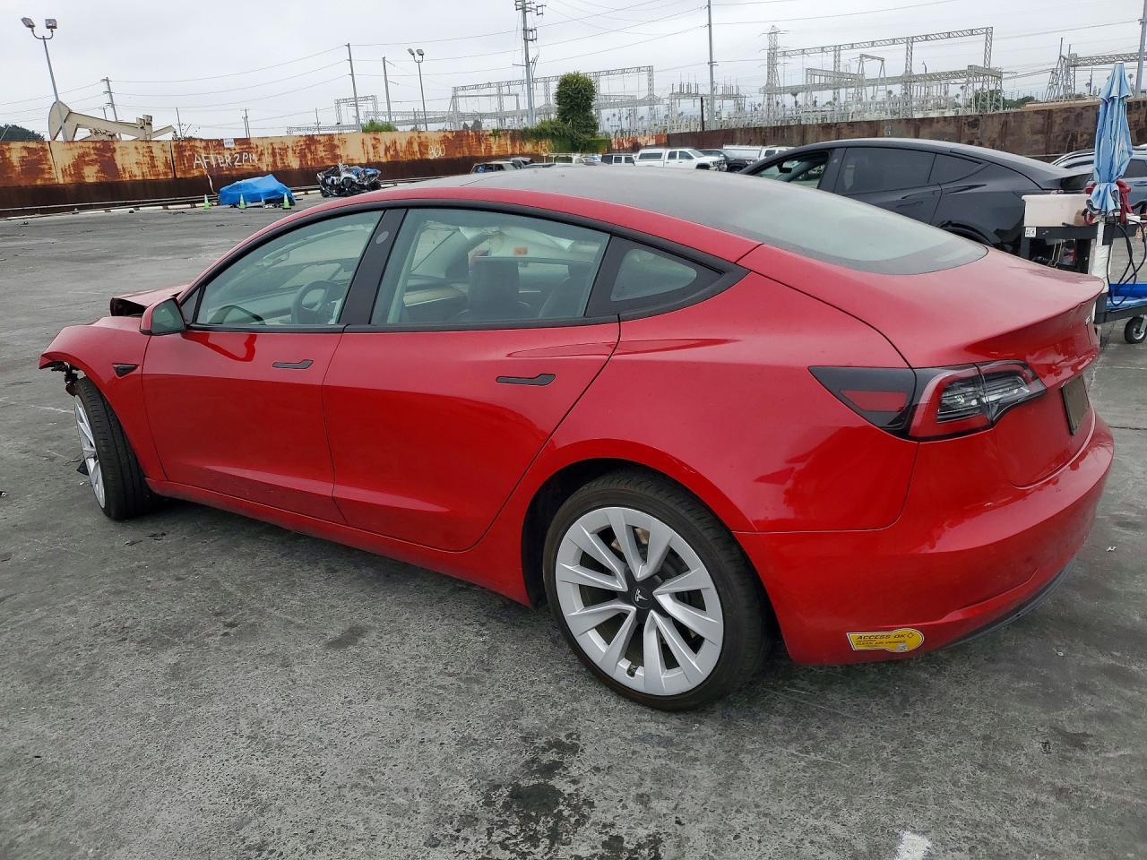 2022 Tesla Model 3 - Фото 2