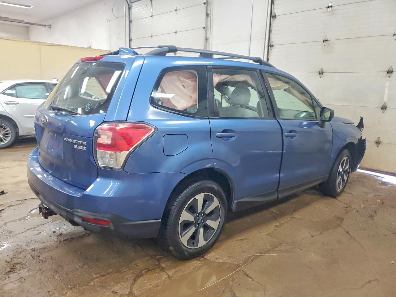2017 Subaru Forester 2.5I - Image 3