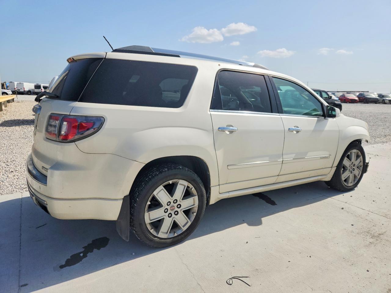 2014 GMC Acadia Denali - Image 3