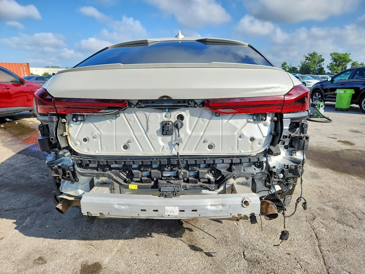 2023 BMW X6 xDrive40I - Image 6