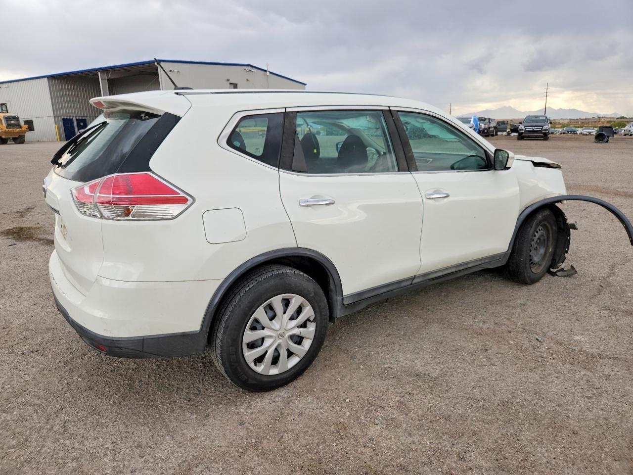 2015 Nissan Rogue S - Фото 3