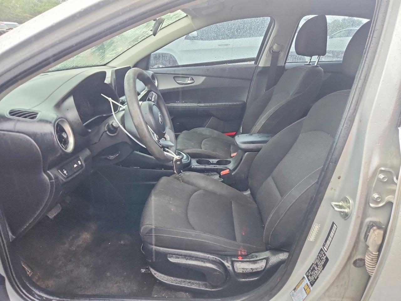 2021 Kia Forte Lxs - Image 7
