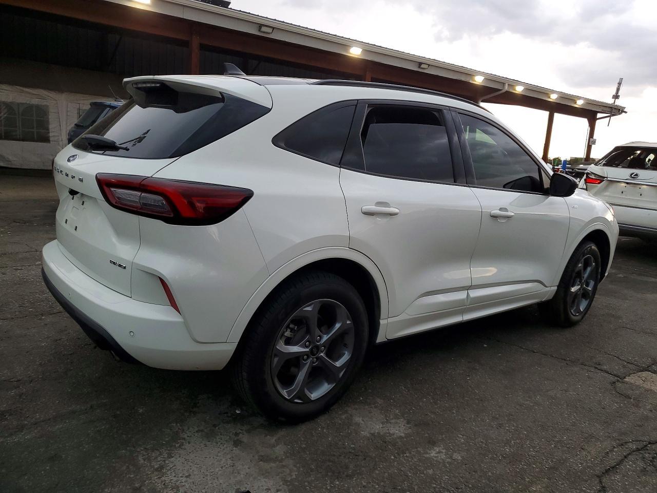 2024 Ford Escape S - Фото 3