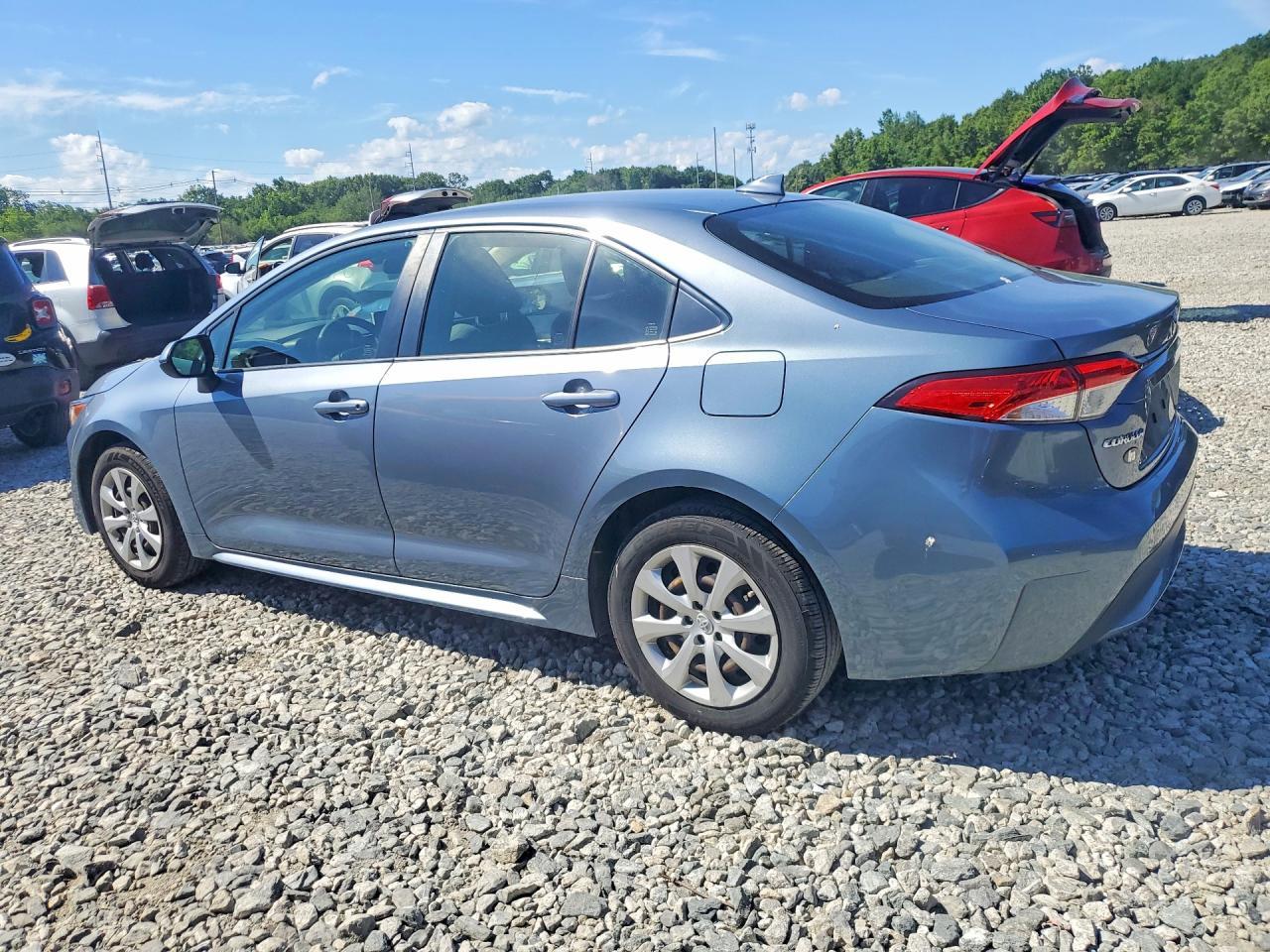 2021 Toyota Corolla Le - Фото 2