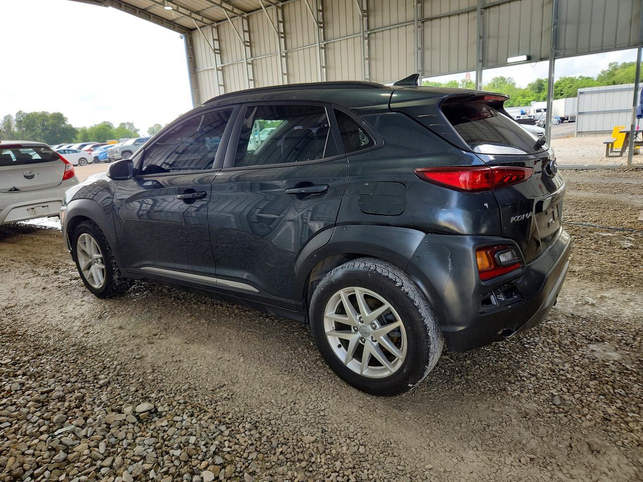 2021 Hyundai Kona Limited - Фото 2