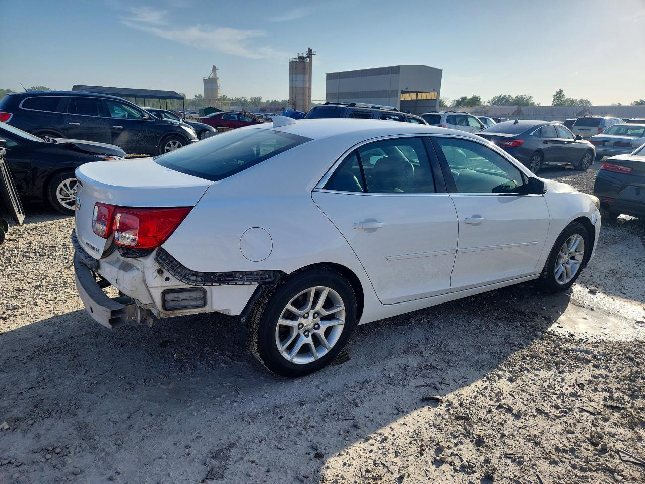 2015 Chevrolet Malibu 1Lt - Фото 3