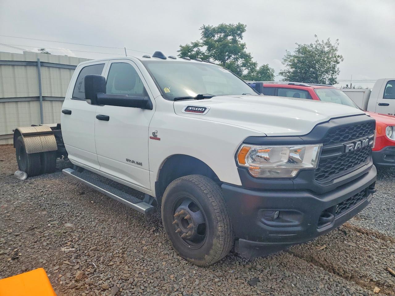 2022 Ram 3500 - Image 4