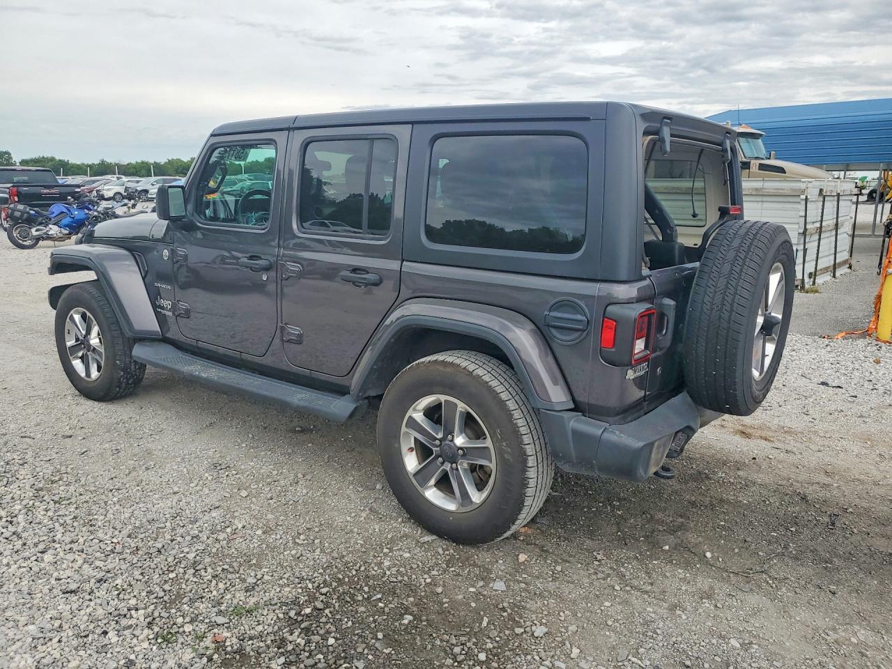 2020 Jeep Wrangler Unlimited Sahara - Image 2