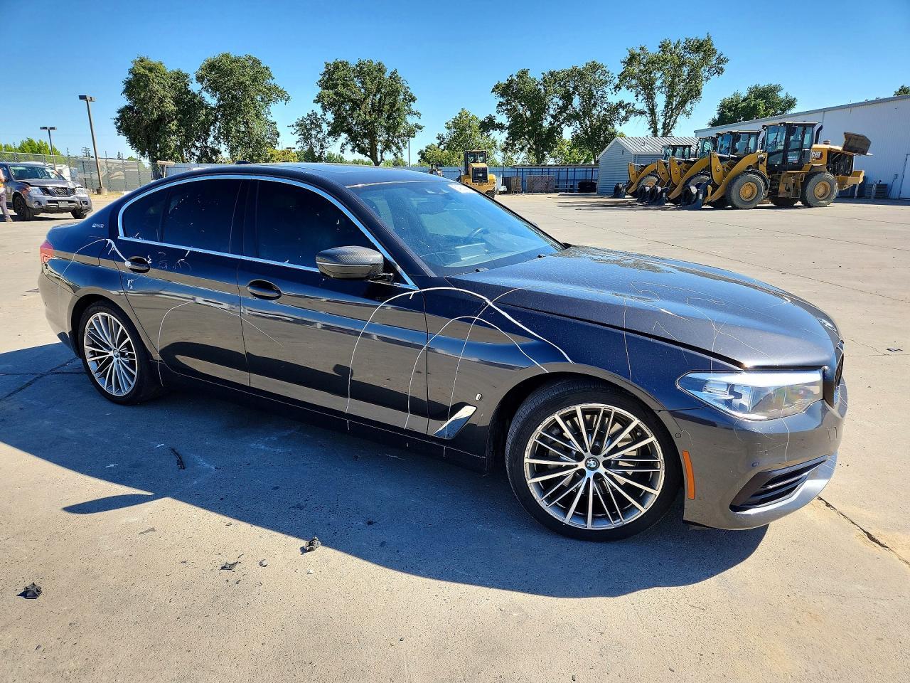 2019 BMW 530E - Image 4