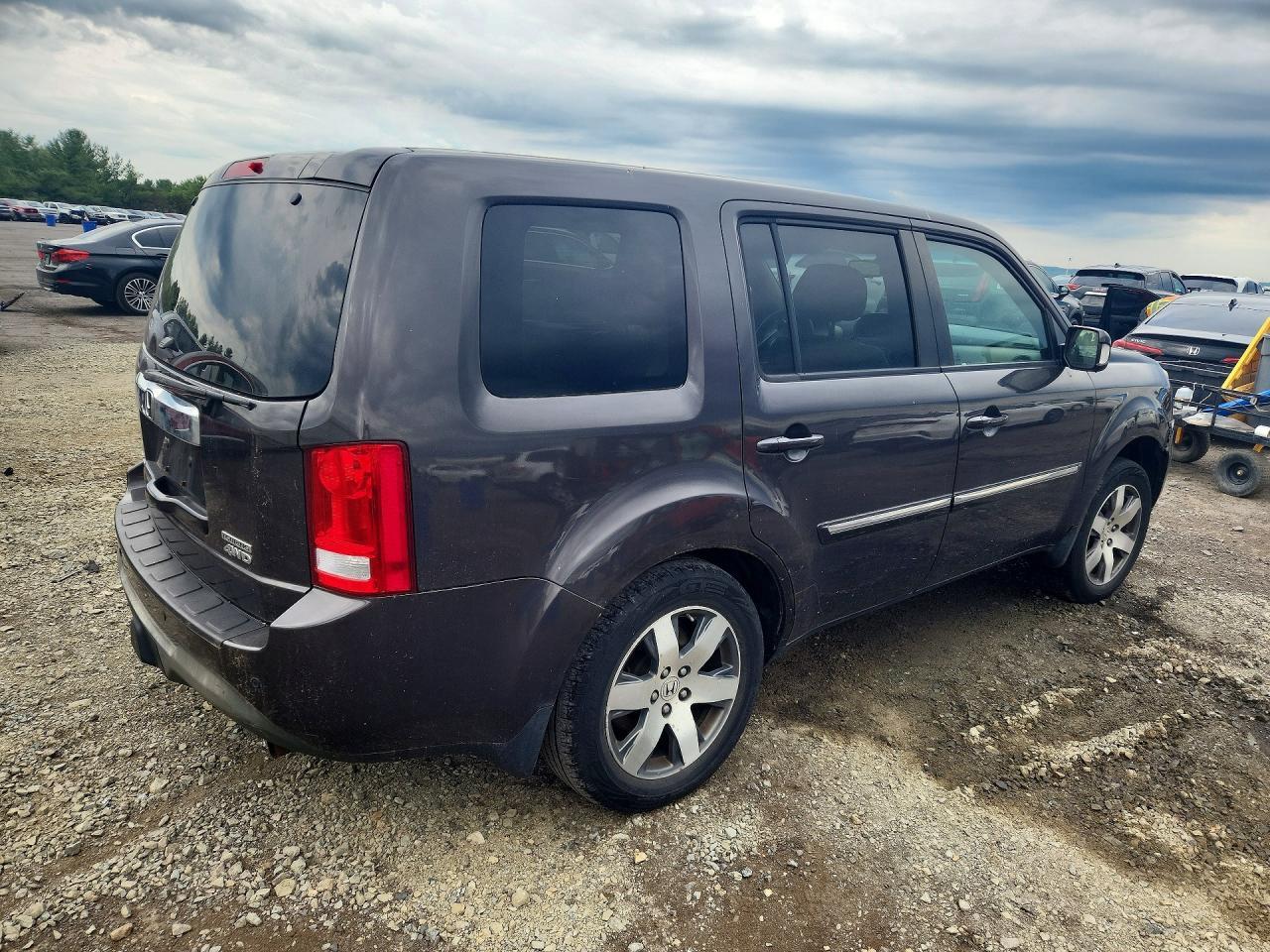 2015 Honda Pilot - Image 3