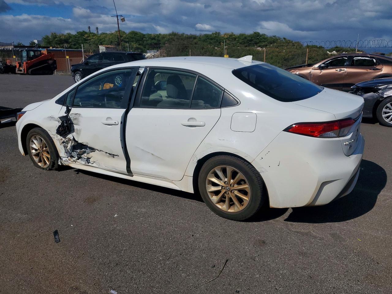 2022 Toyota Corolla Le - Фото 2