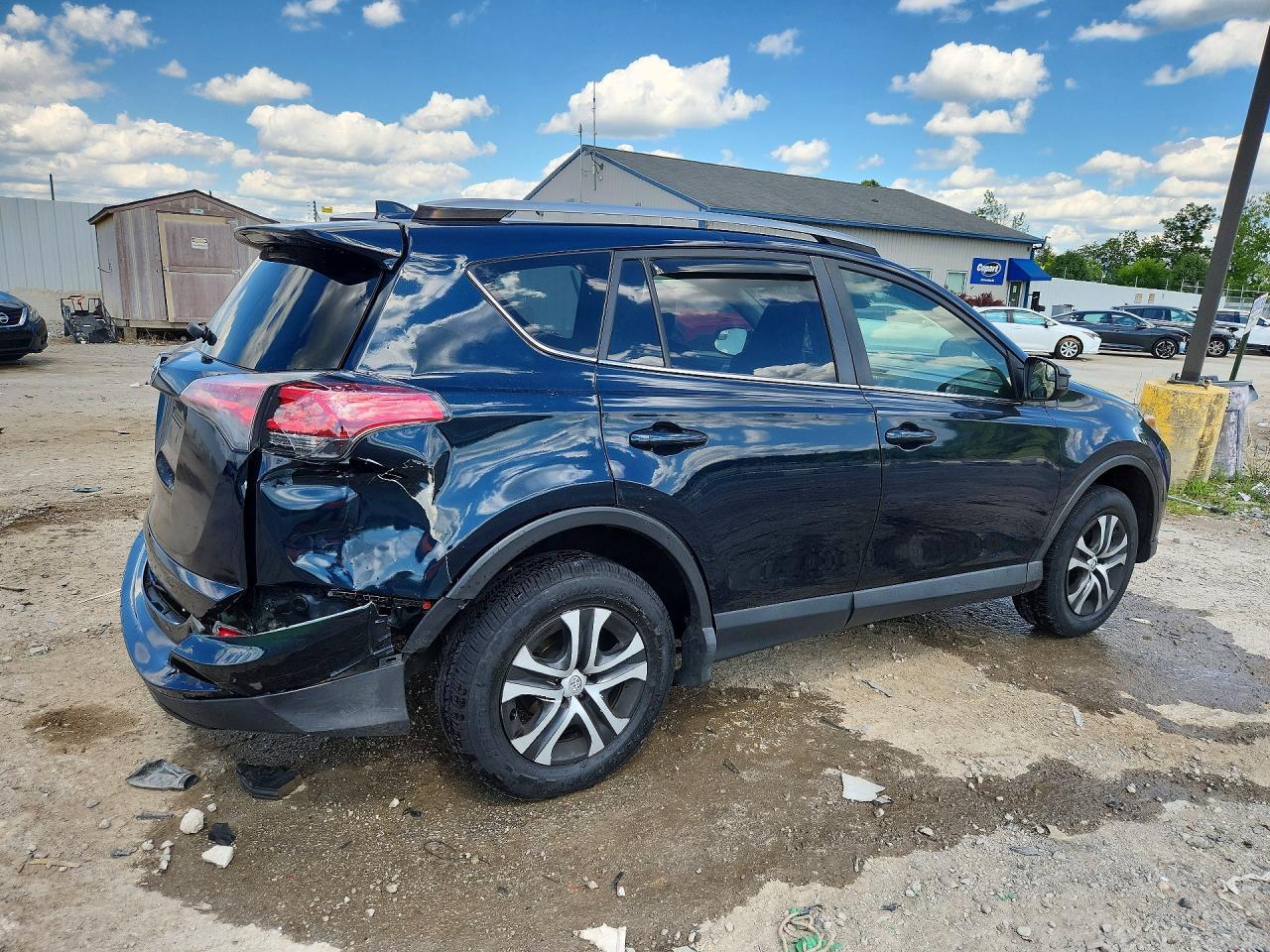 2018 Toyota Rav4 Le - Image 3