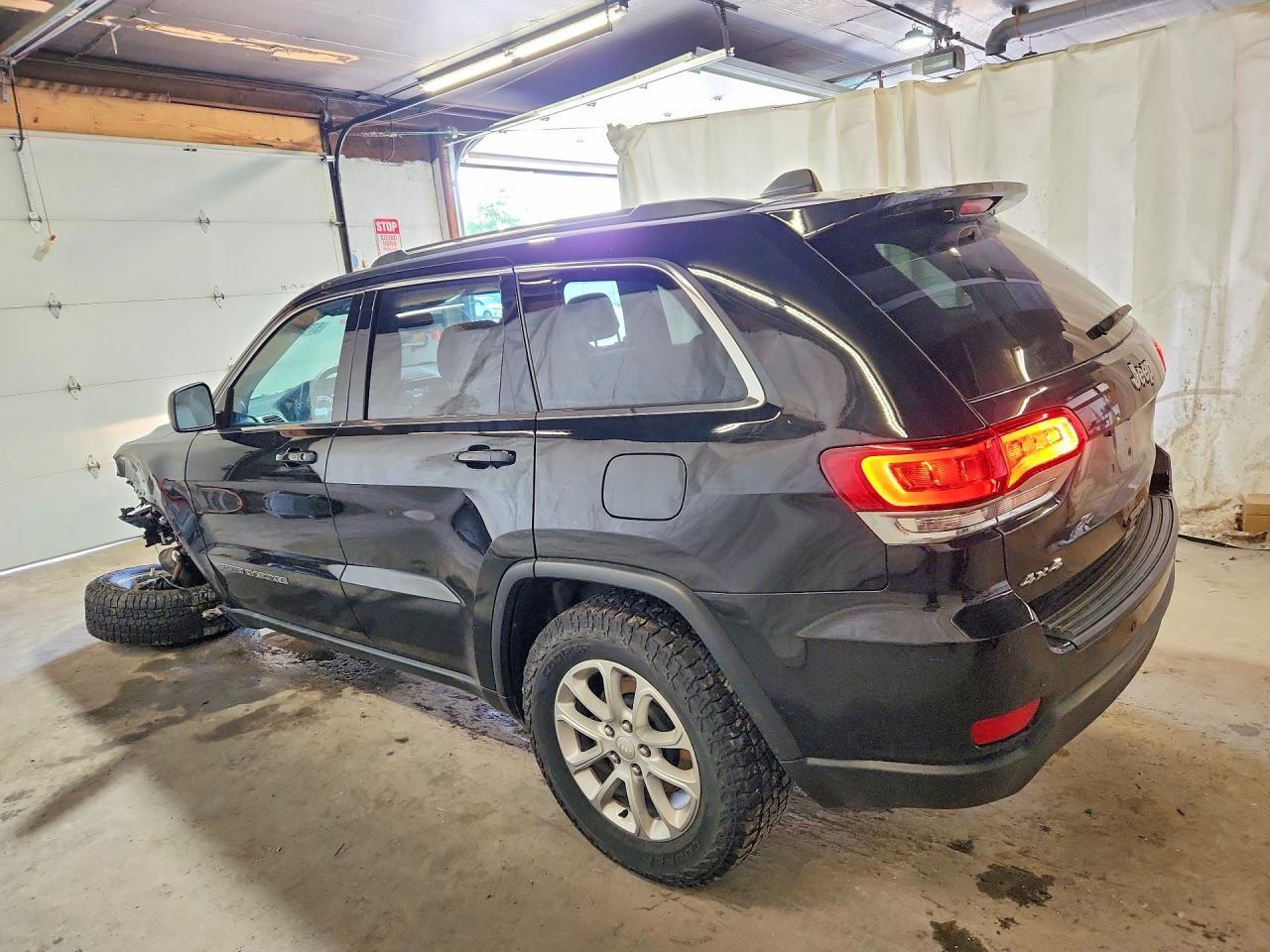 2021 Jeep Grand Cherokee Laredo - Image 2