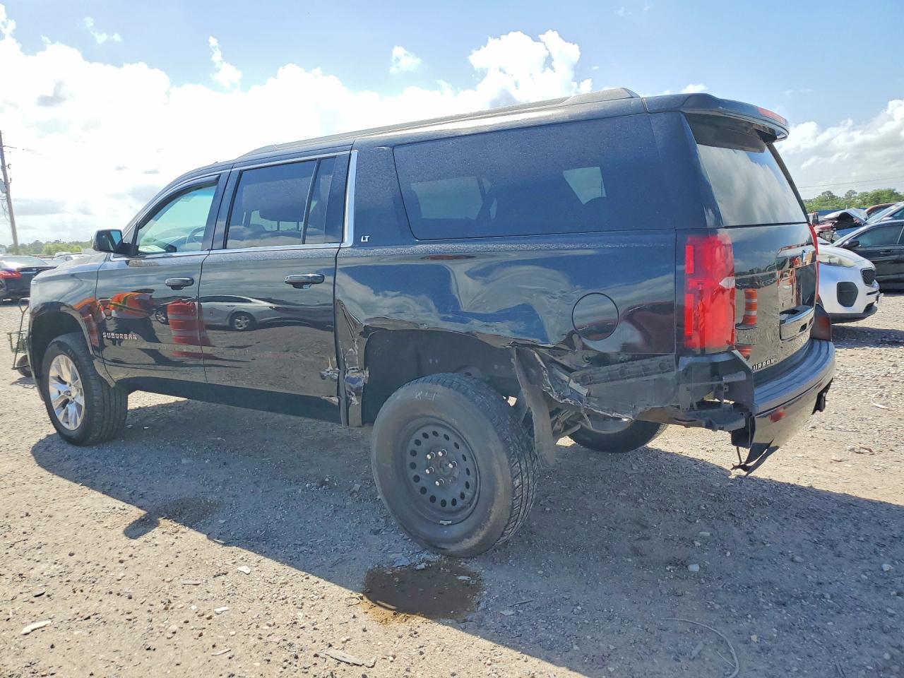 2016 Chevrolet Suburban C1500 Lt - Фото 2