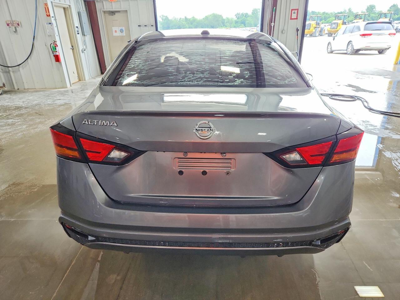 2020 Nissan Altima S - Image 6