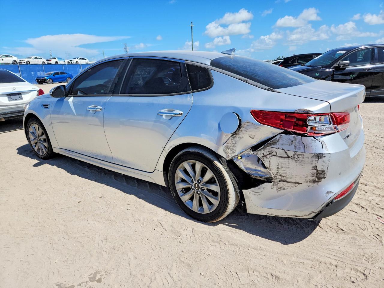 2018 Kia Optima Lx - Фото 2
