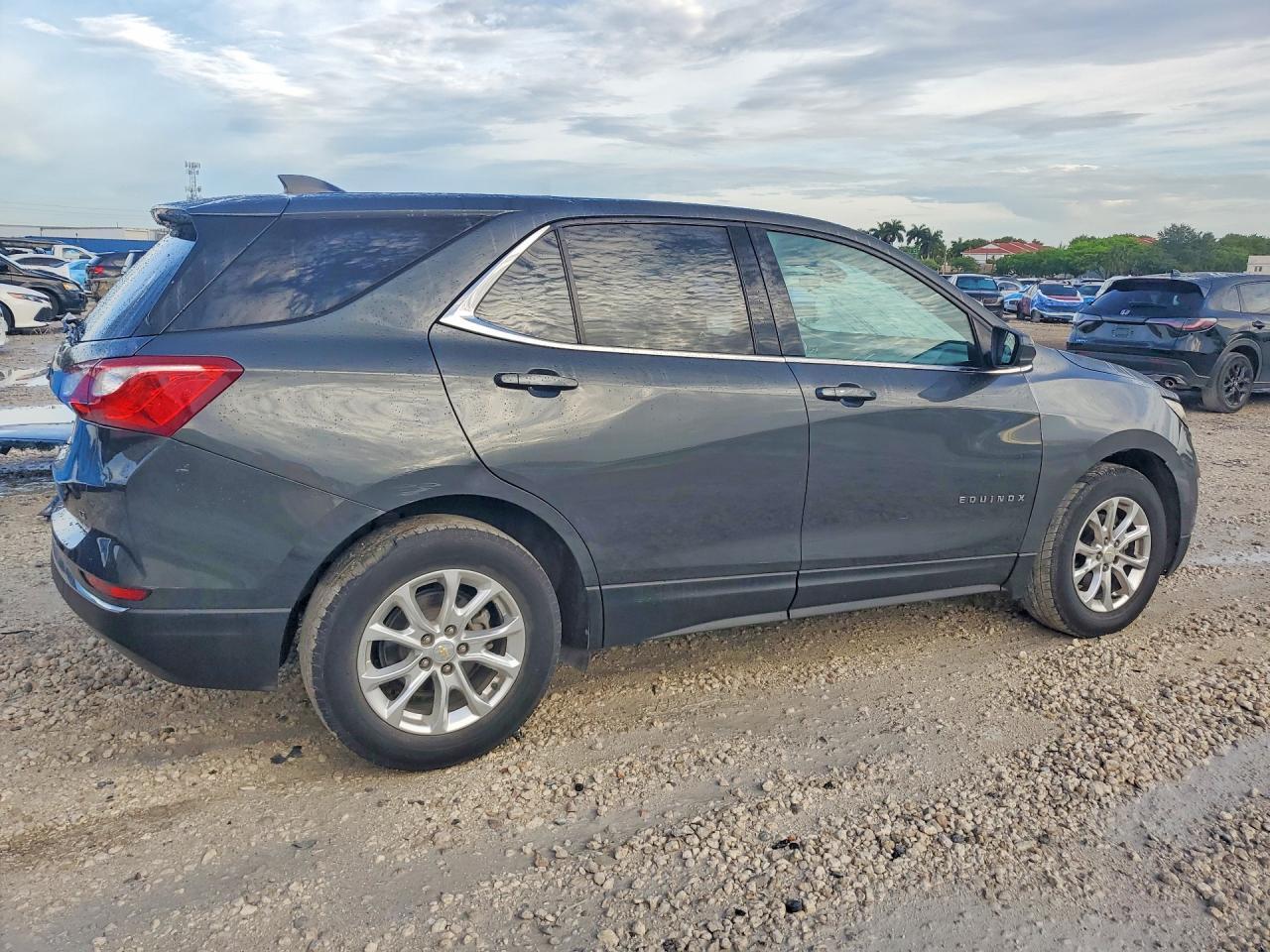 2020 Chevrolet Equinox Lt - Image 3
