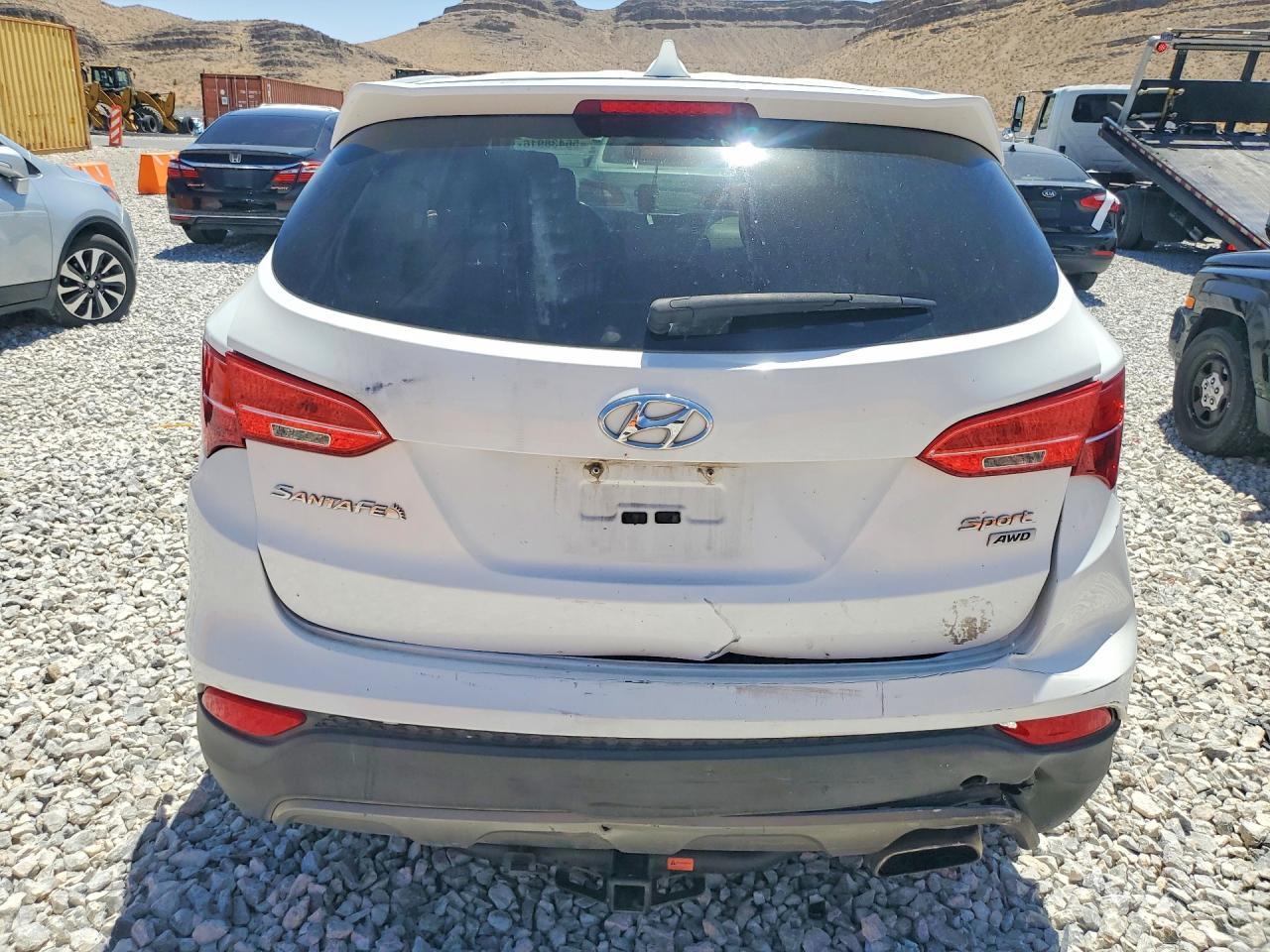 2016 Hyundai Santa Fe Sport 2.4L - Image 6
