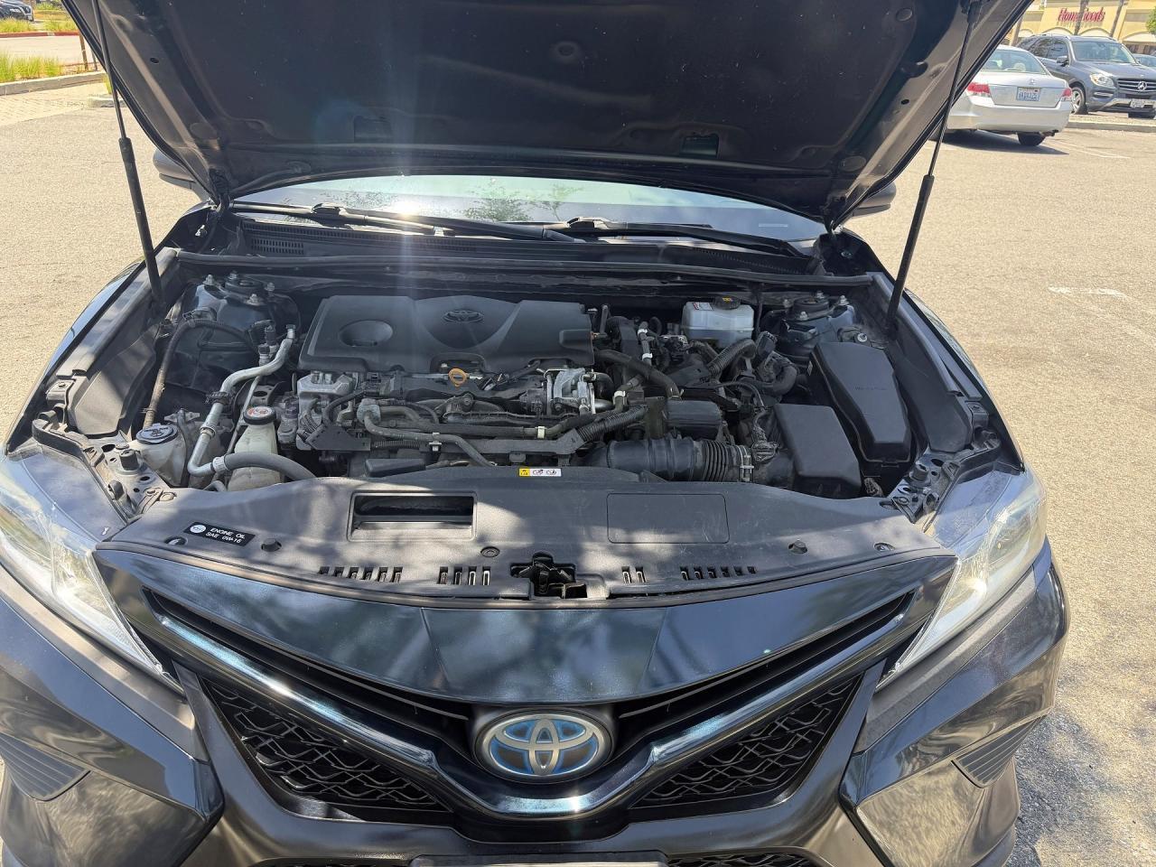 2020 Toyota Camry Hybrid Se - Image 7