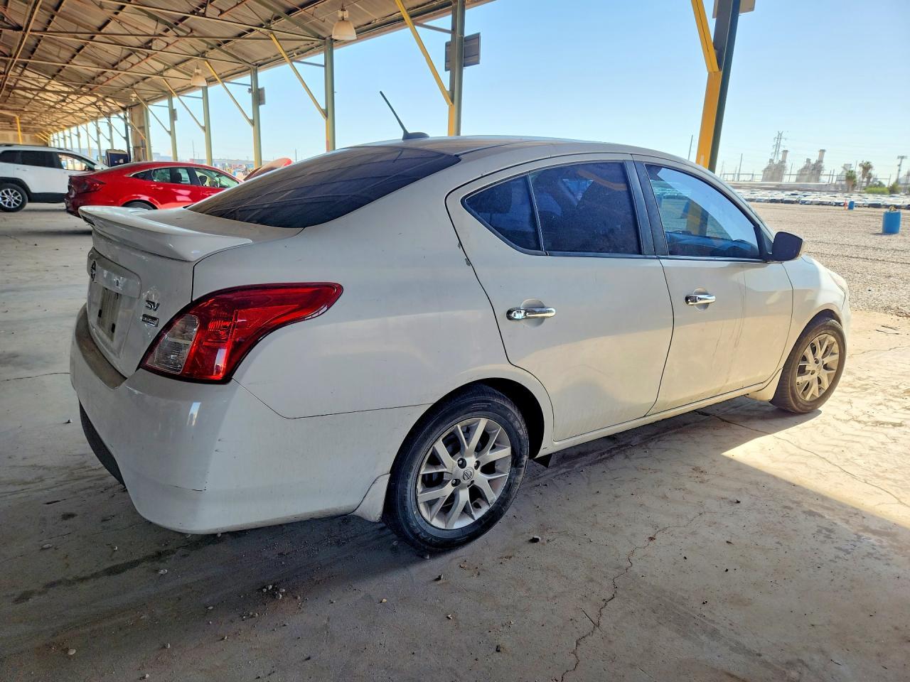 2017 Nissan Versa 1.6 S - Image 3