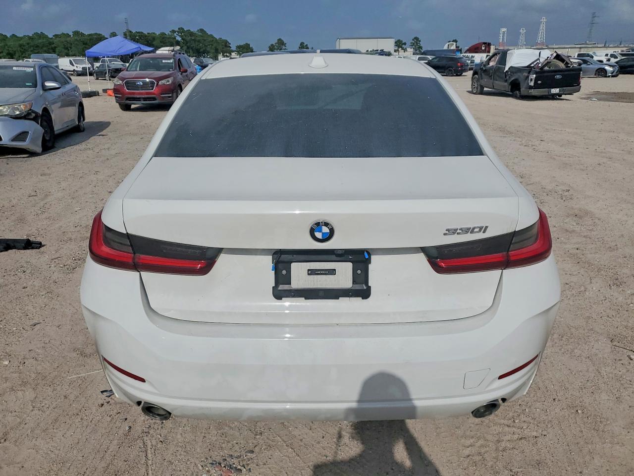 2023 BMW 330I - Фото 6
