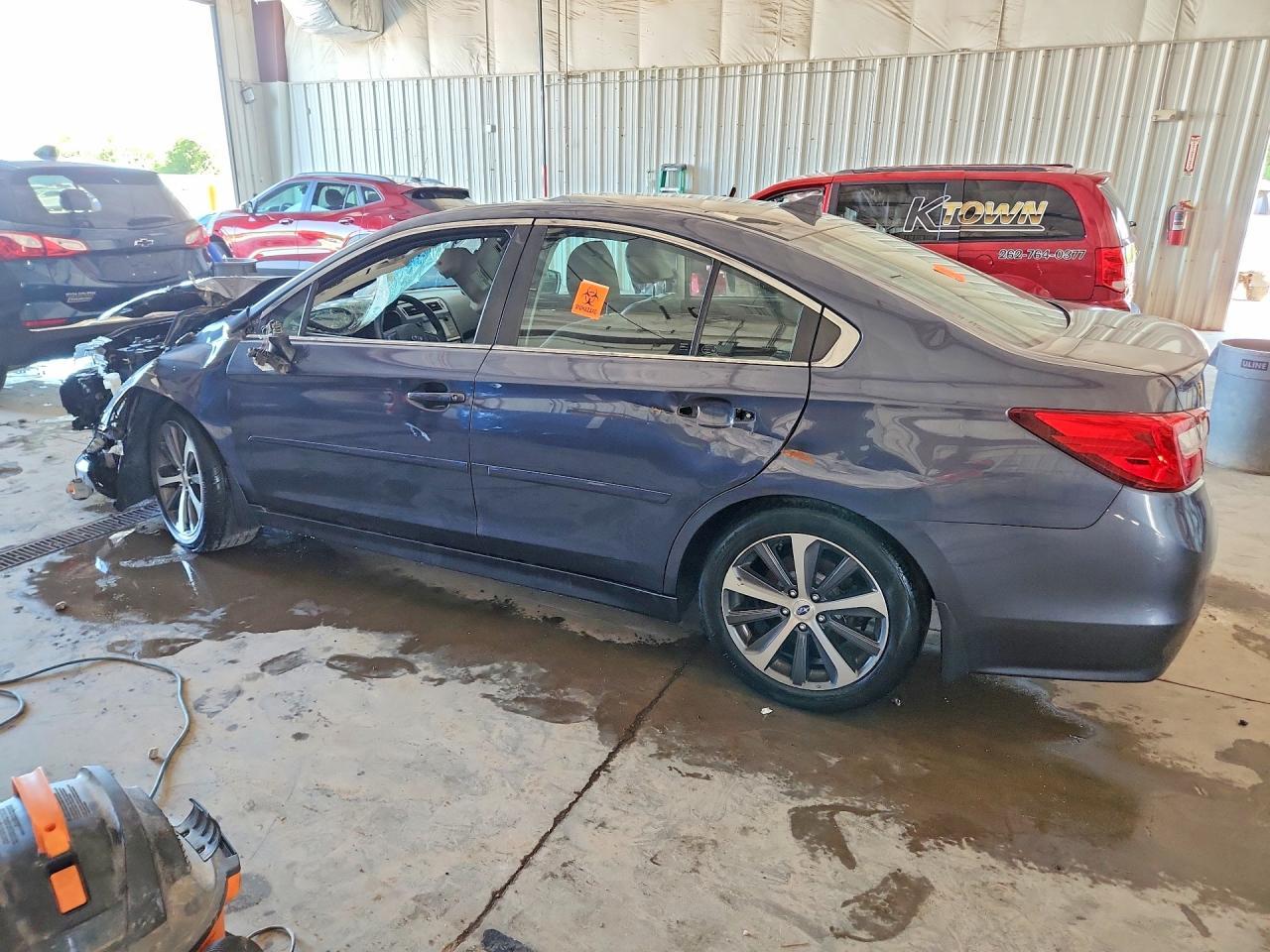 2017 Subaru Legacy 2.5I Limited - Фото 2
