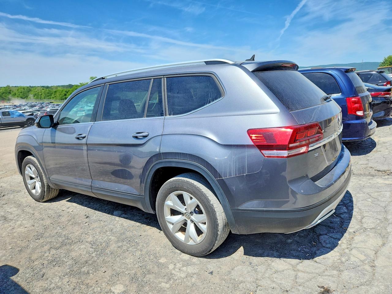2018 Volkswagen Atlas Se - Image 2