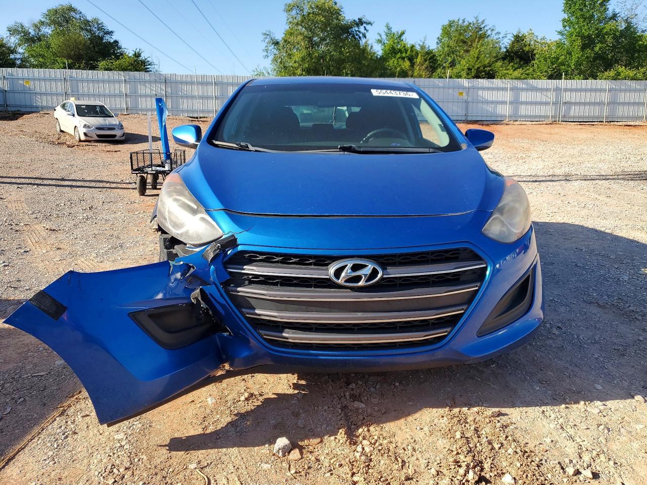 2017 Hyundai Elantra Gt Base - Image 5