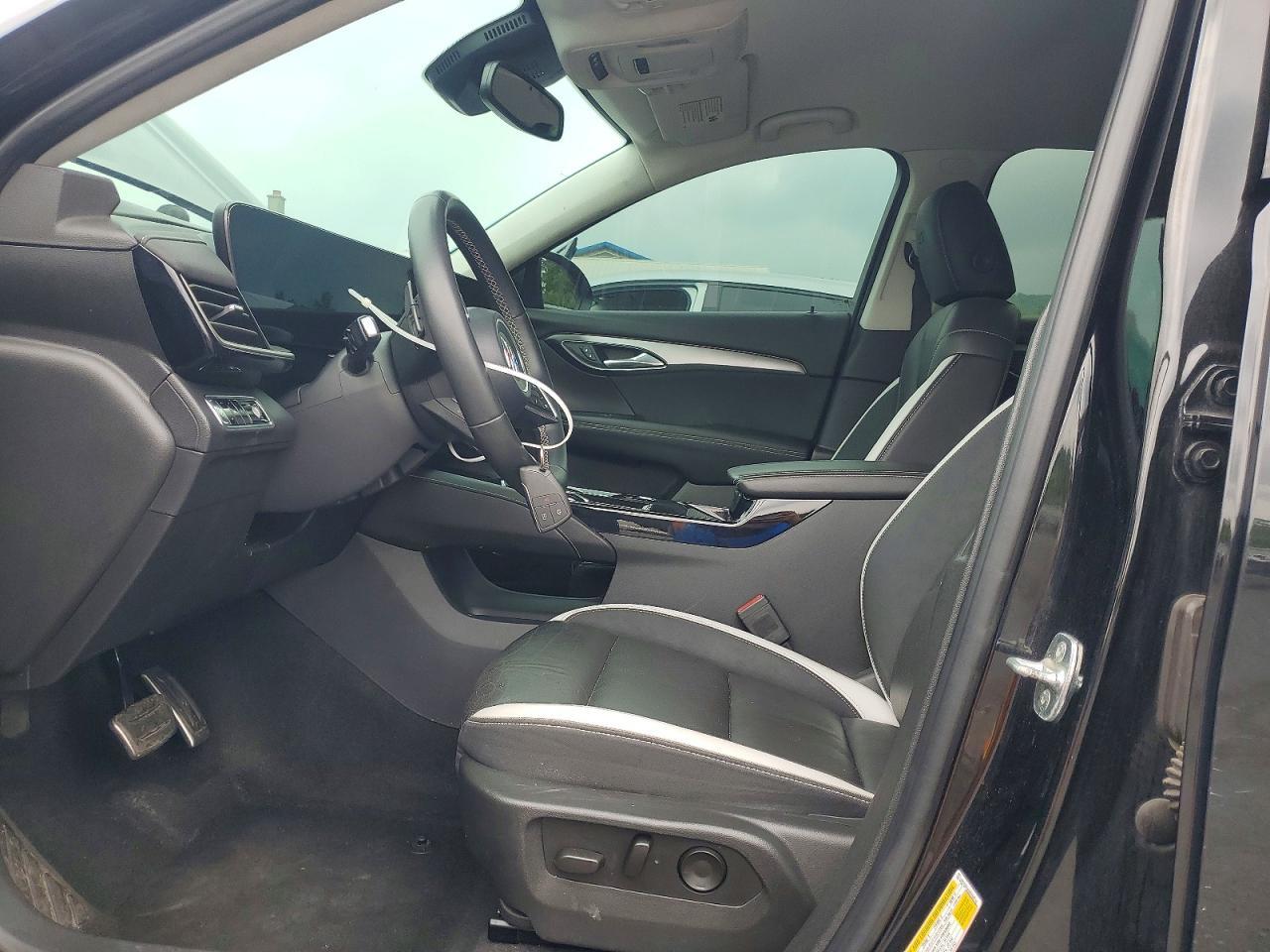 2024 Buick Envision Essence - Image 7