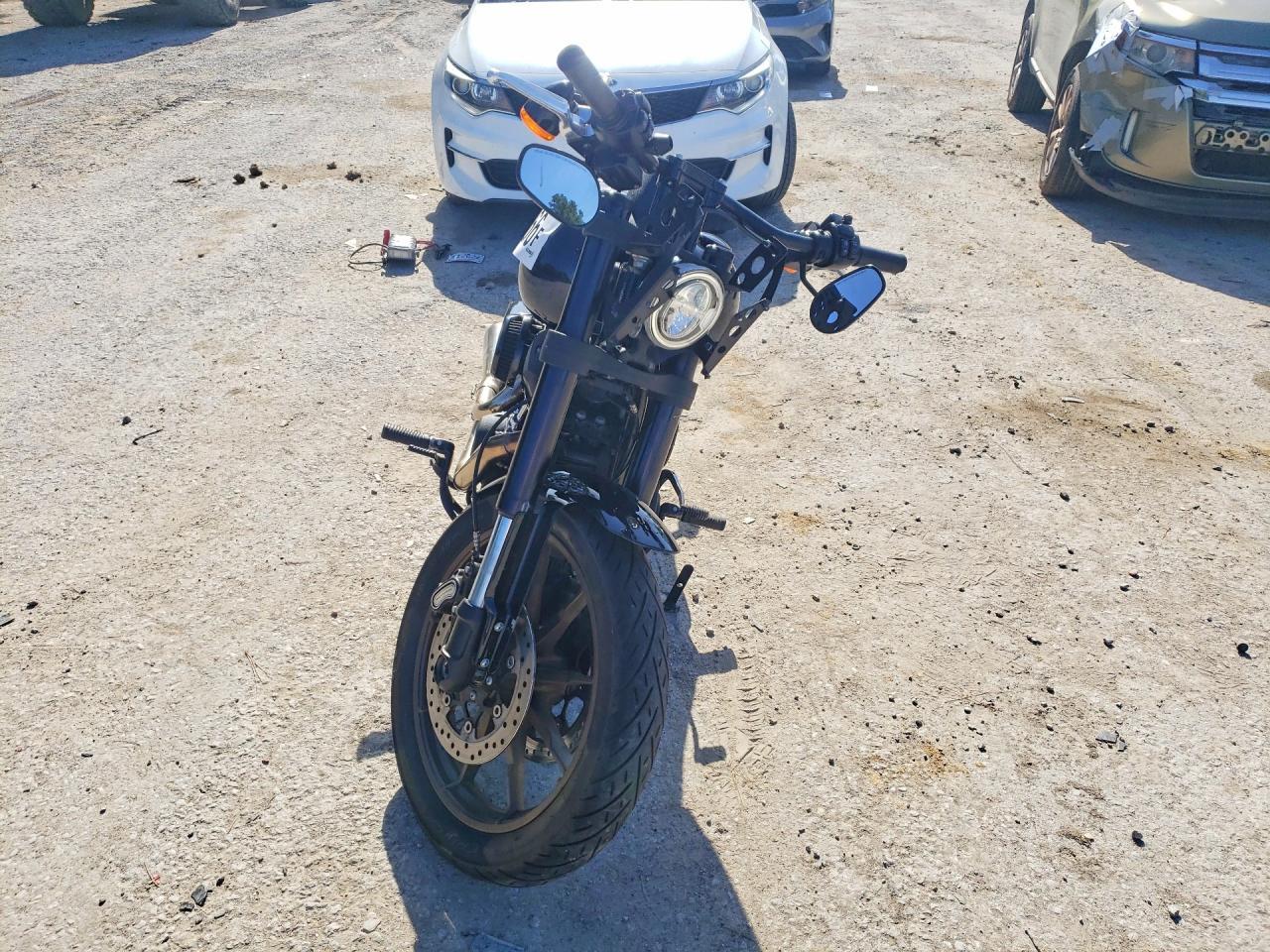 2021 Harley-Davidson Fxlrs - Фото 2