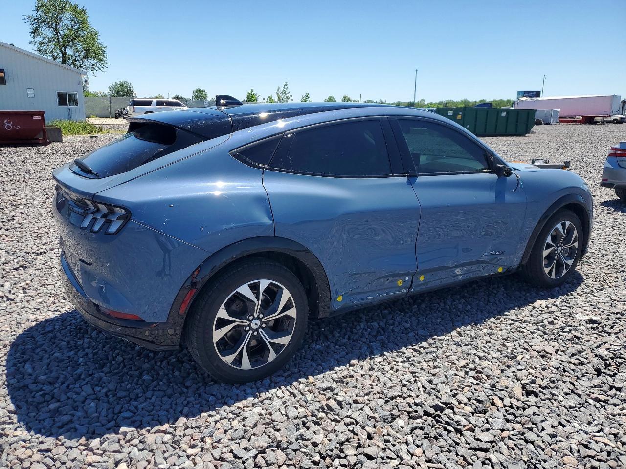 2023 Ford Mustang Mach-E Premium - Фото 3