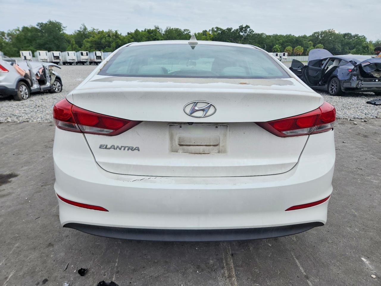 2017 Hyundai Elantra Se - Фото 6