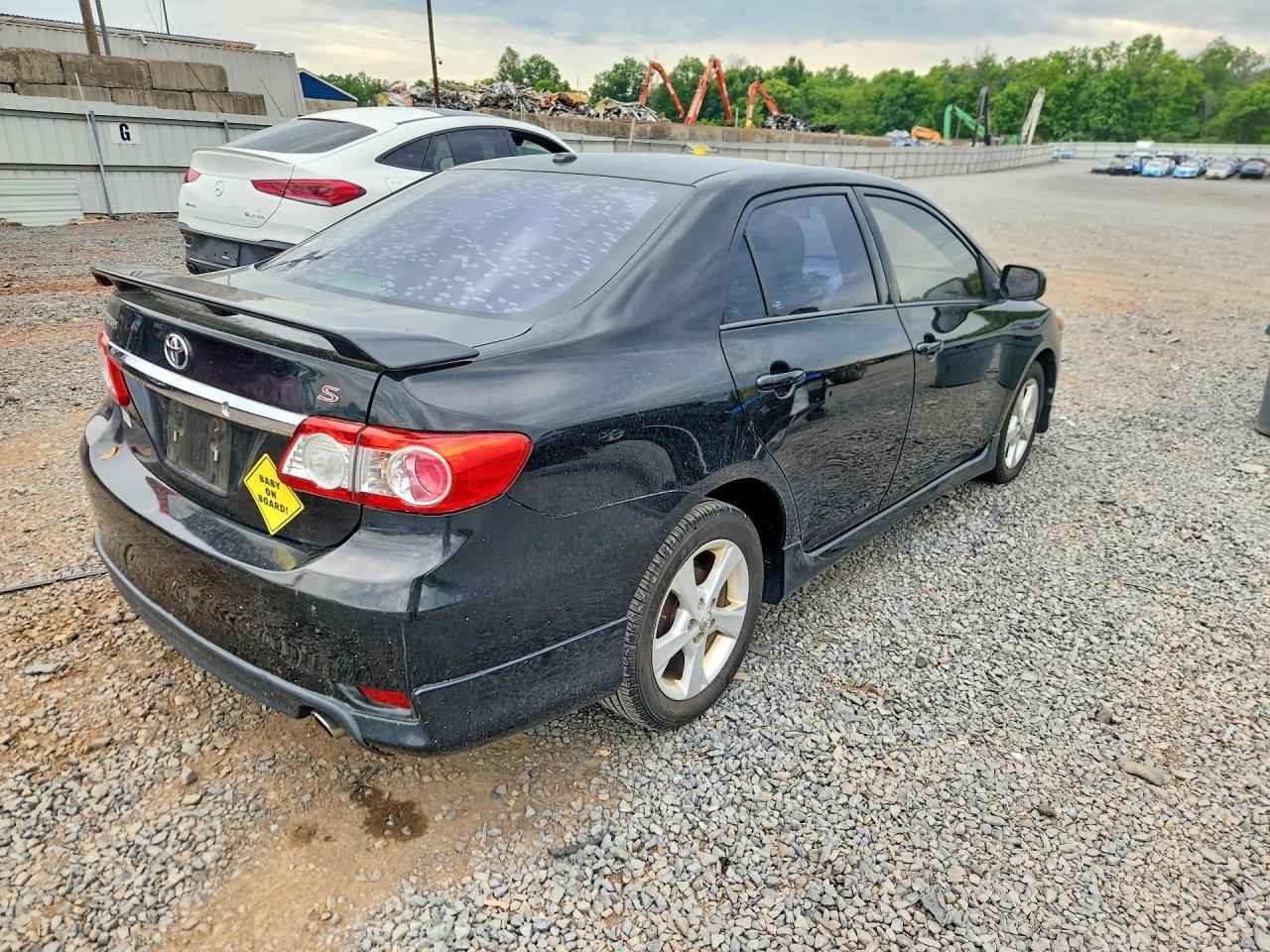 2011 Toyota Corolla S - Фото 3