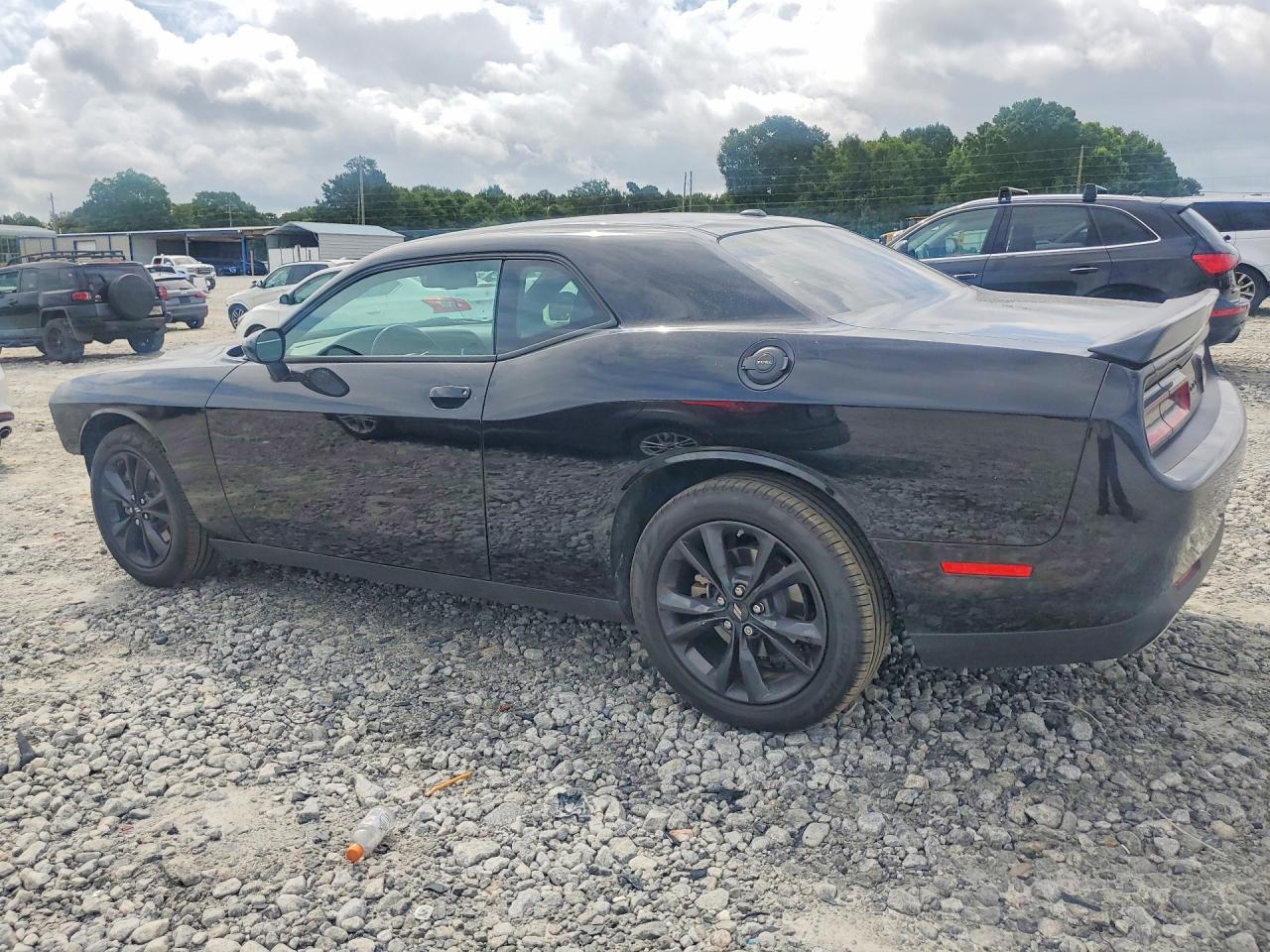 2023 Dodge Challenger Sxt - Фото 2