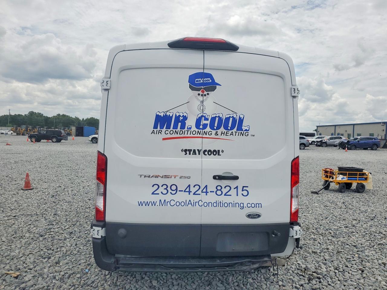 2024 Ford Transit 250 Delivery Van - Фото 6