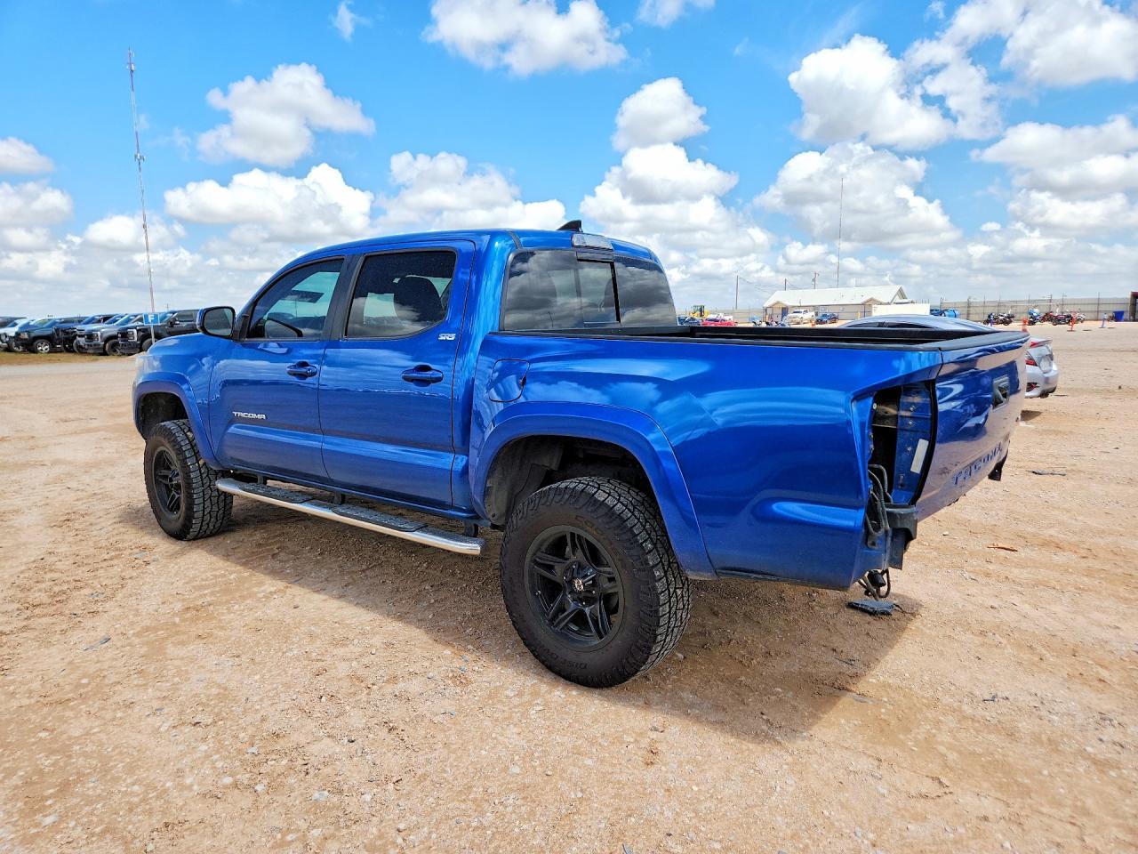 2018 Toyota Tacoma - Фото 2
