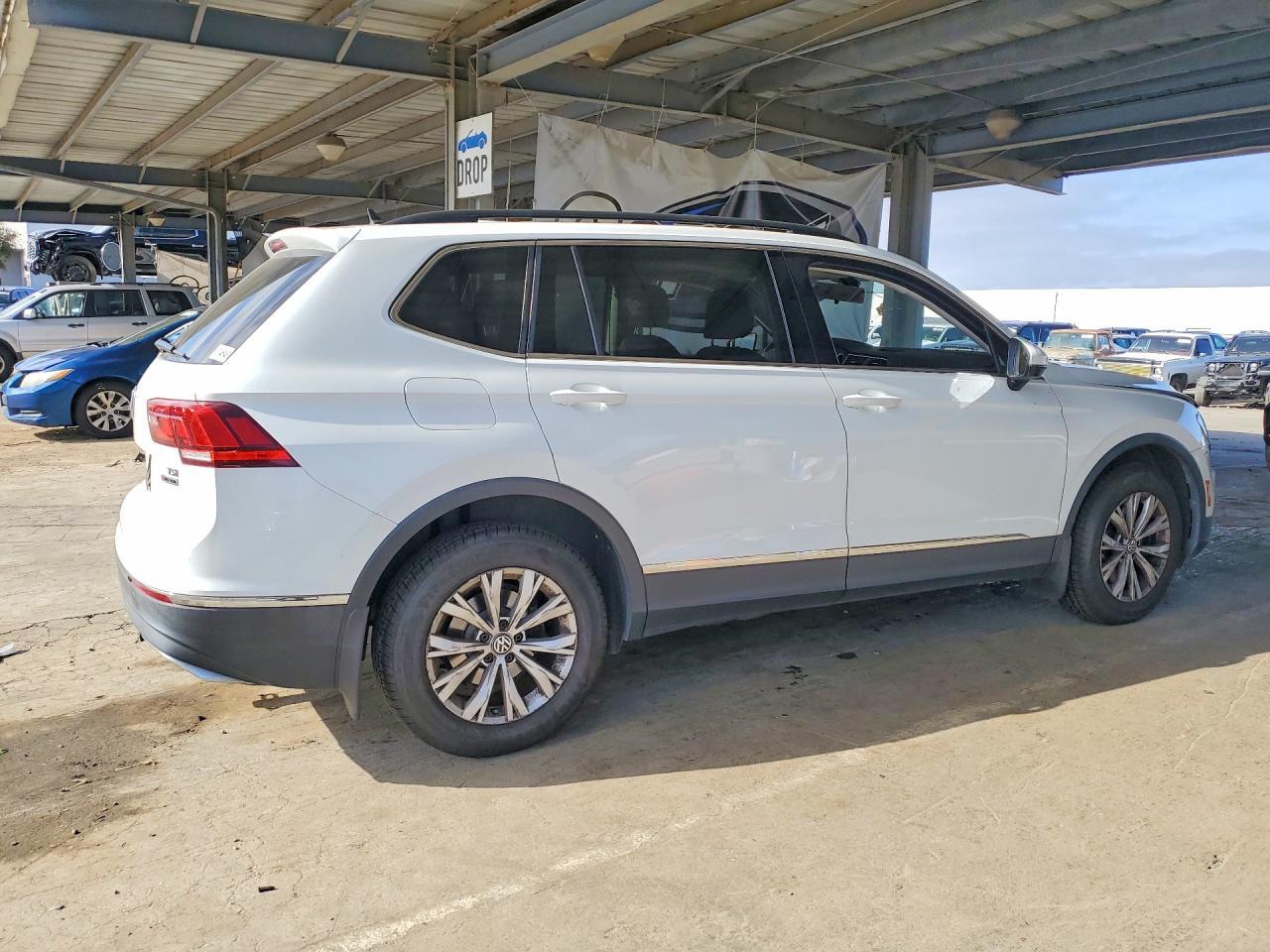 2018 Volkswagen Tiguan Se - Фото 3