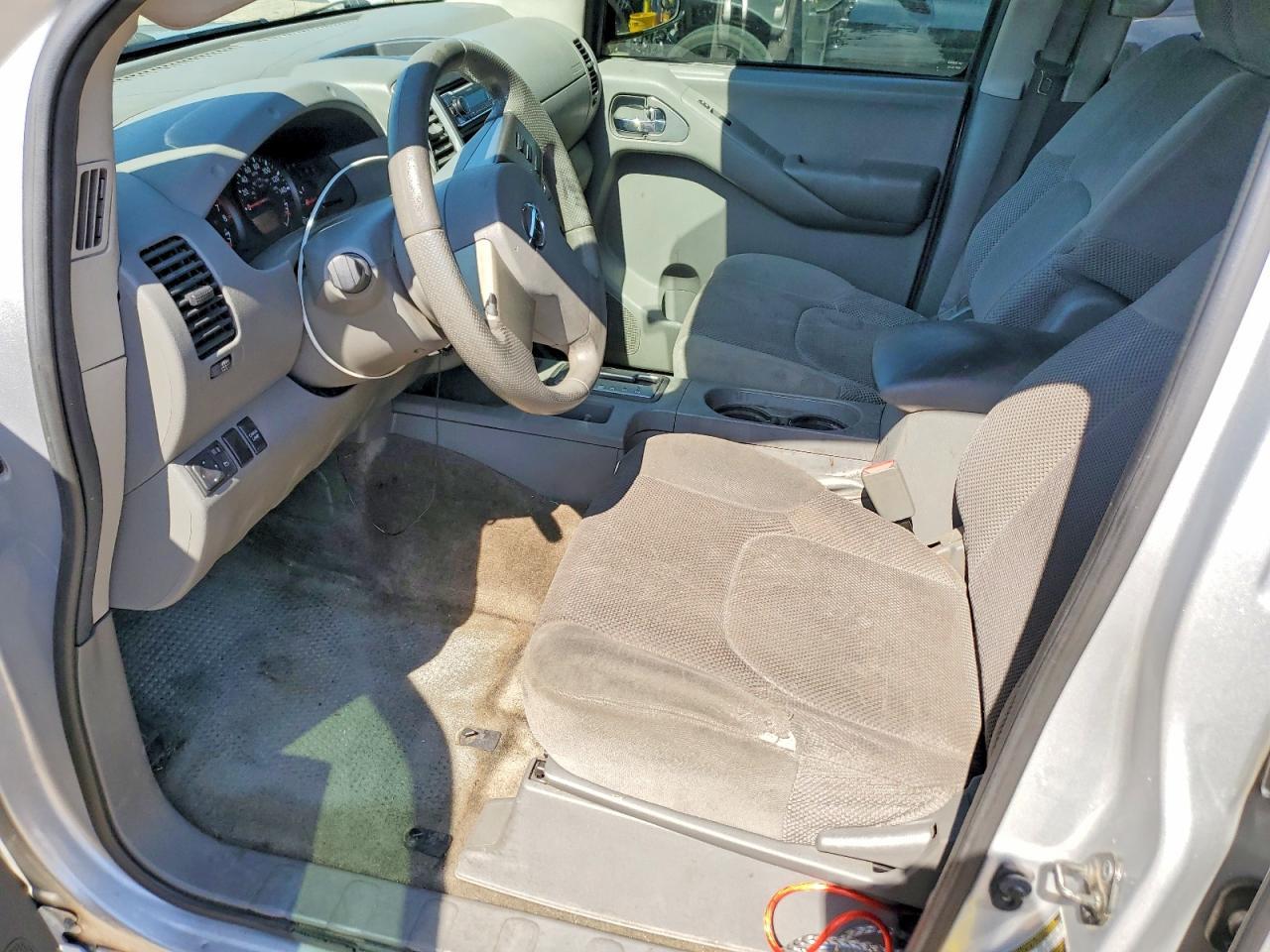 2010 Nissan Frontier Se V6 - Image 7