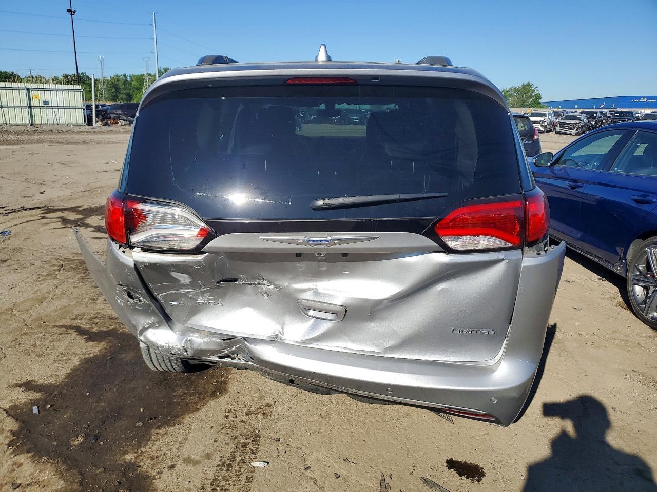 2018 Chrysler Pacifica Limited - Фото 6