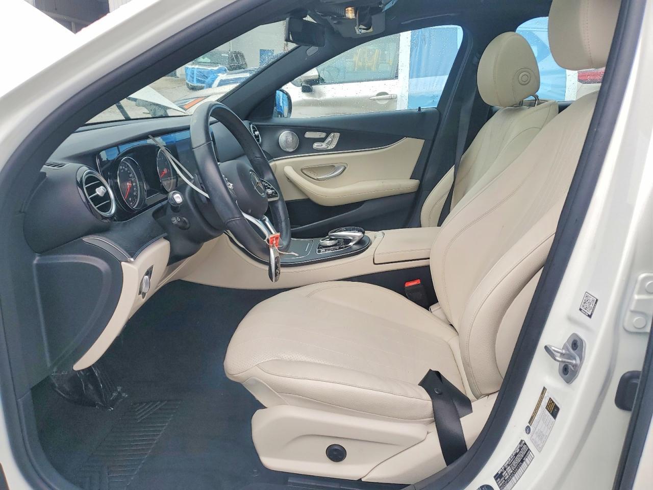 2019 Mercedes-Benz E 300 4Matic - Фото 7
