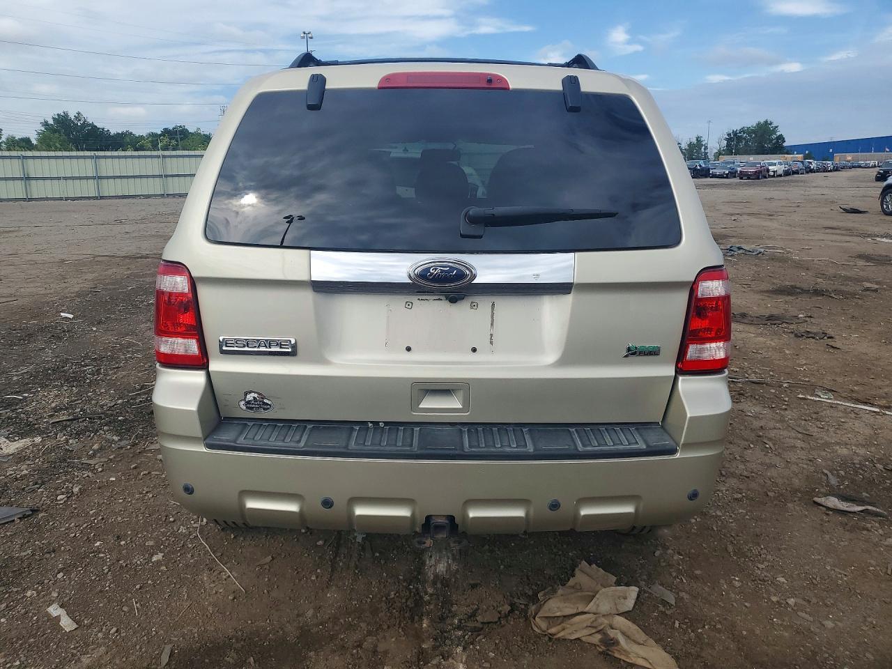 2011 Ford Escape Limited - Image 6