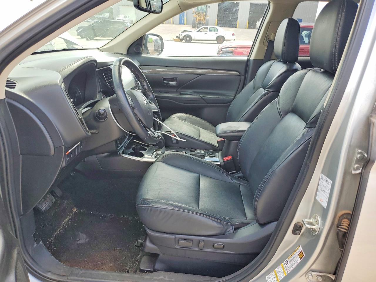 2020 Mitsubishi Outlander Se - Фото 7