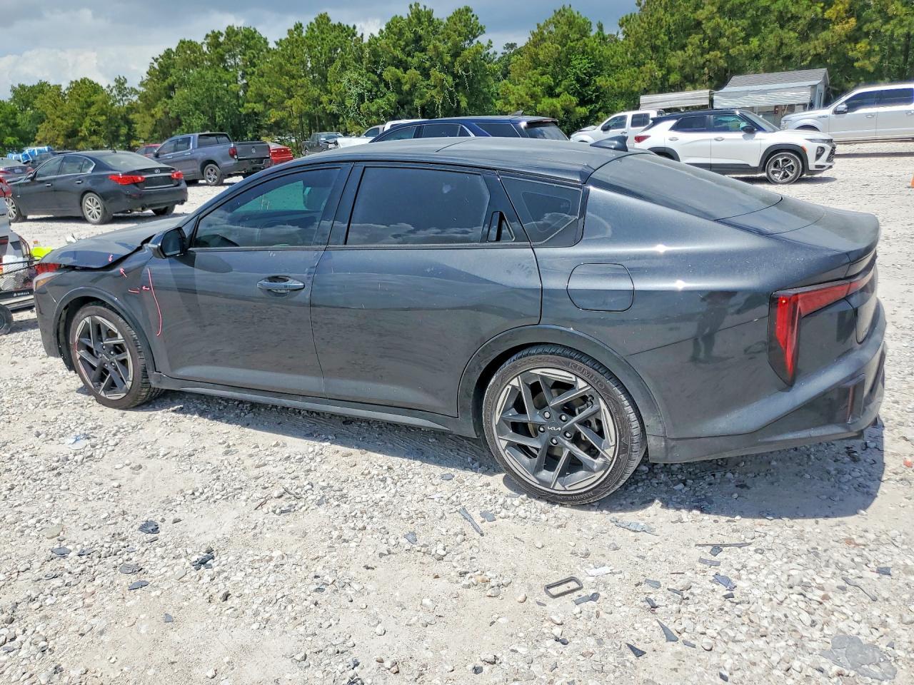 2025 Kia K4 Gt Line - Image 2