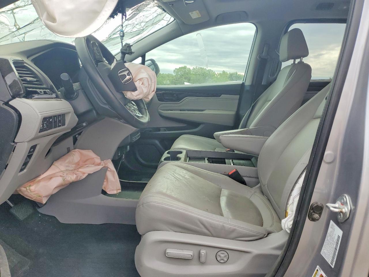 2023 Honda Odyssey Touring - Фото 7