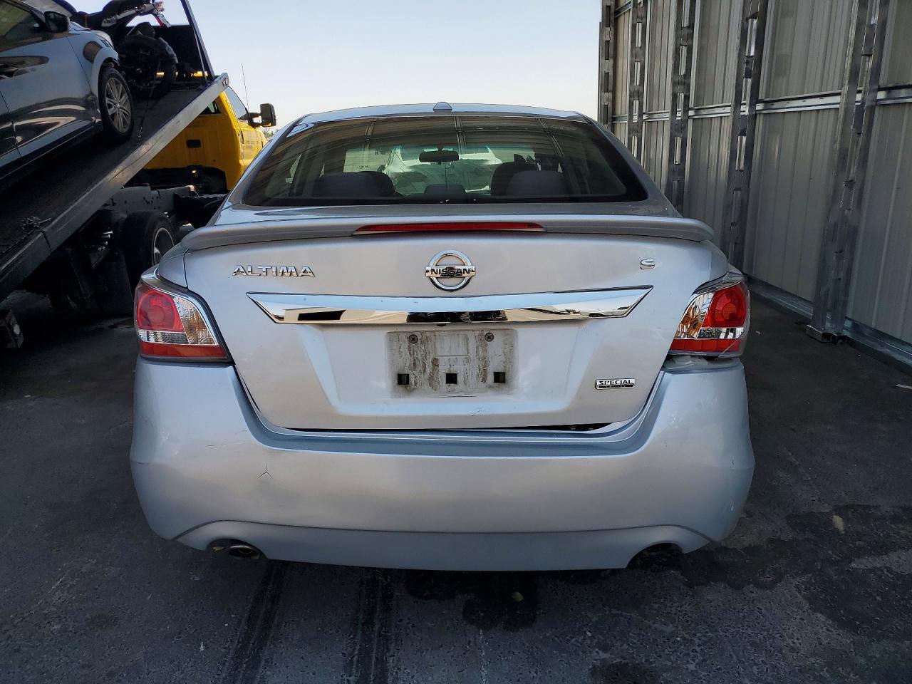2015 Nissan Altima 2.5 S - Фото 6