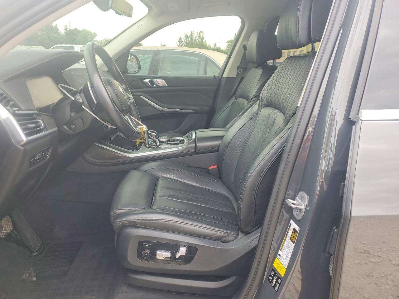 2021 BMW X7 xDrive40I - Фото 7