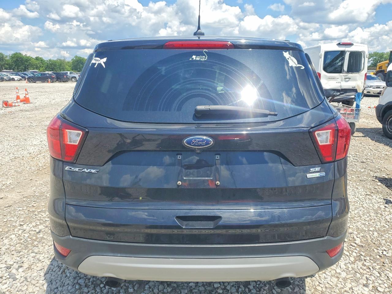 2019 Ford Escape Se - Фото 6